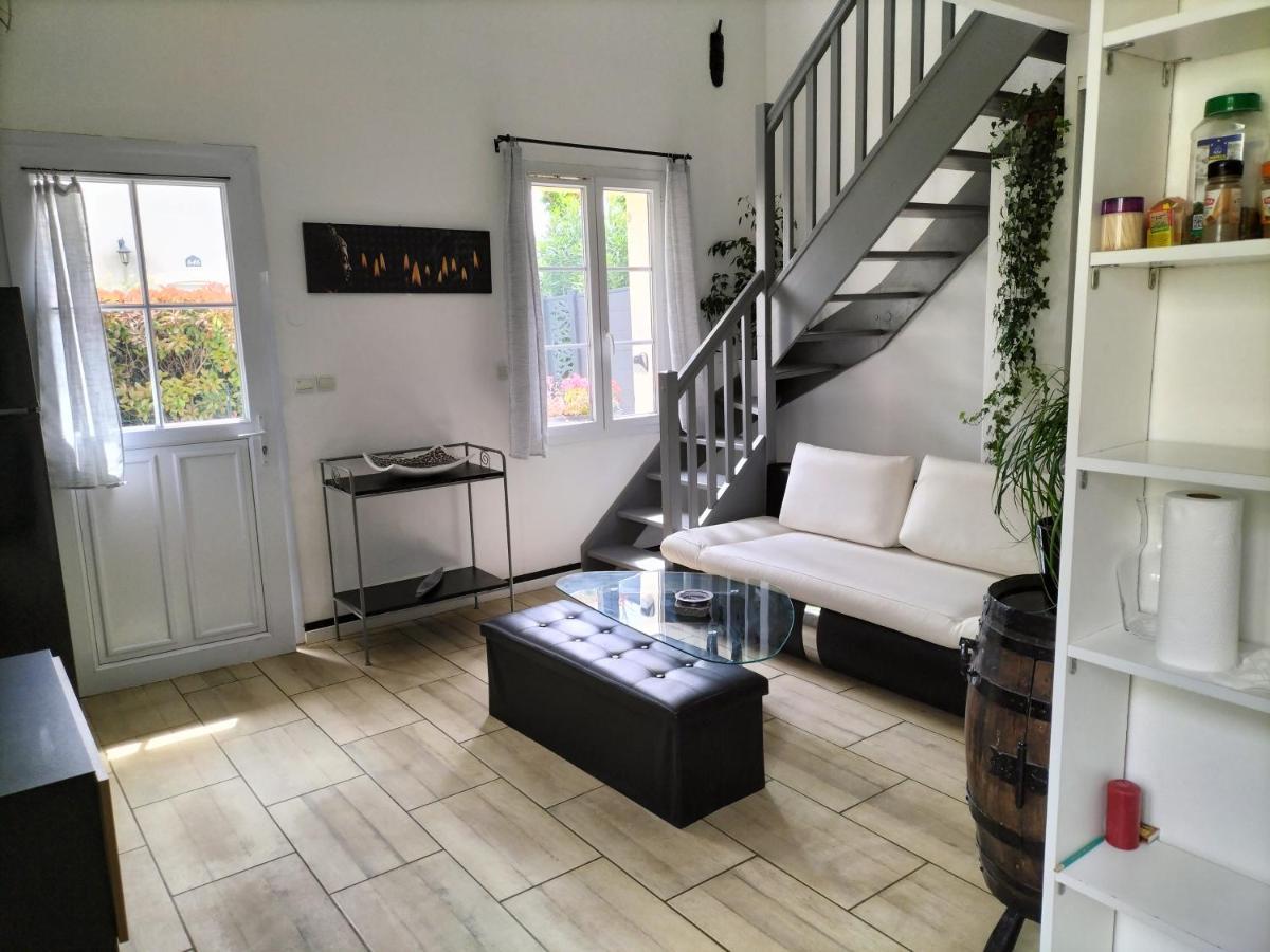 Maison Dans Une Residence De Vacances Gallargues-le-Montueux Esterno foto